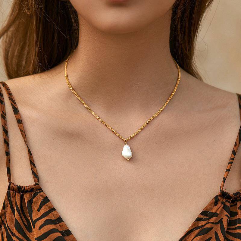 Golden Charm Baroque Pearl Necklace - Iqlat Jewels